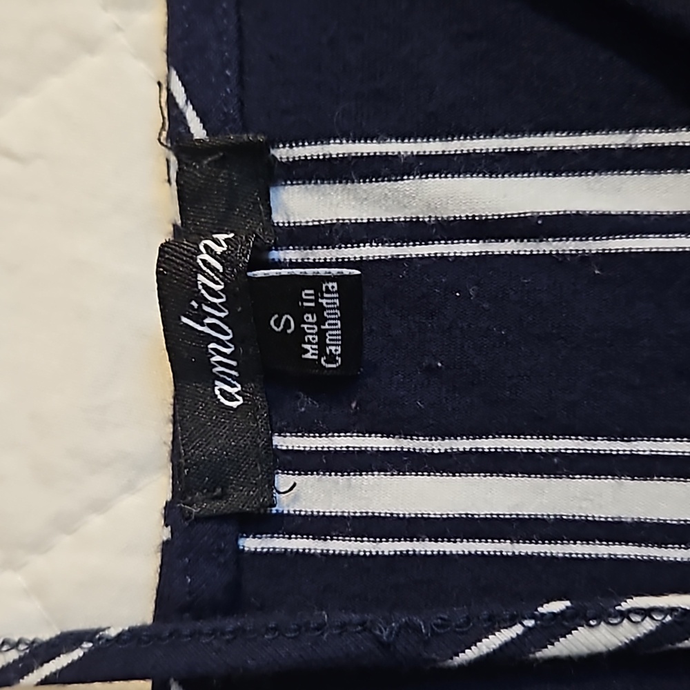 Ambiance size small cropped romper - Picture 3 of 6